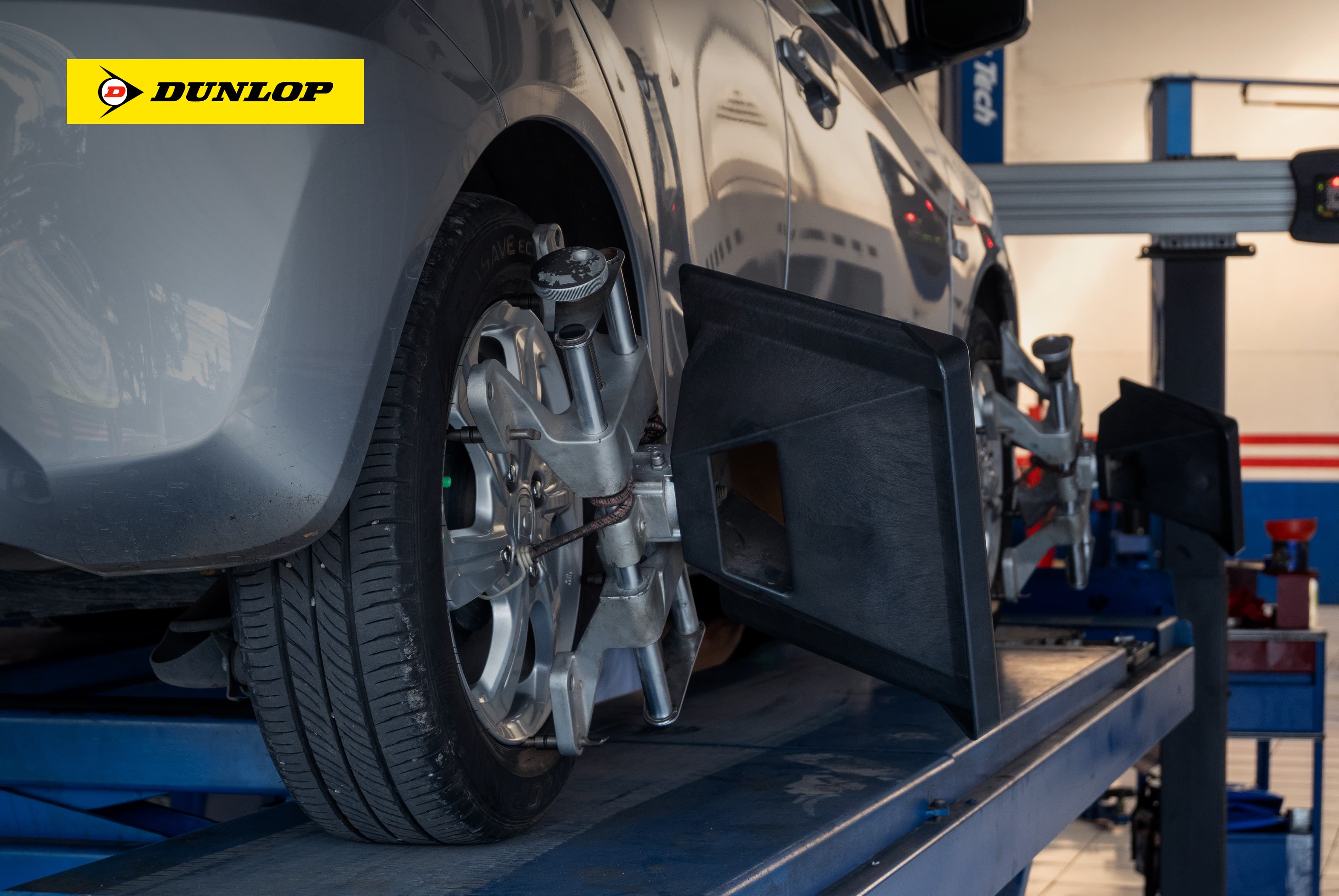 Mobil Bergetar atau Belok Sendiri? Segera Cek Spooring dan Balancing!