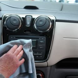Tips Merawat Interior Mobil Thumbnail