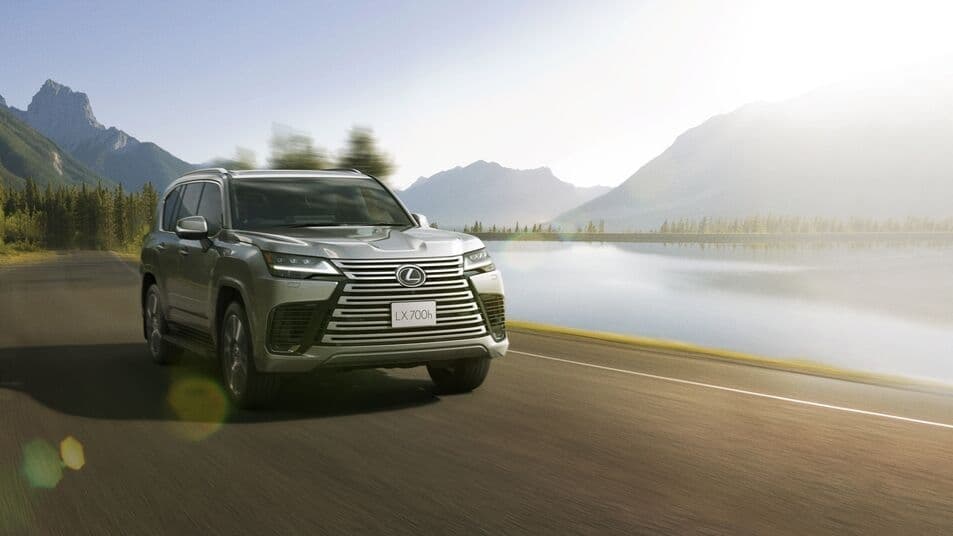 Dua SUV Terbaru Lexus Kini Pakai Dunlop Grandtrek Series!