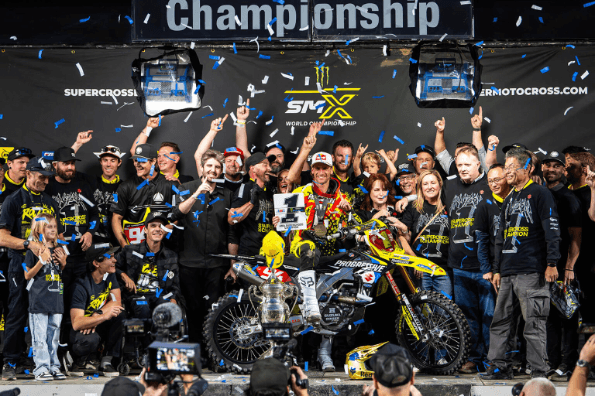 DUNLOP Riders Sweep the 2026 AMA Supercross, Extending Their 17-Year Championship Streak!