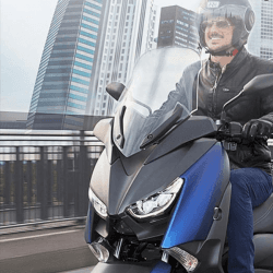 8 Tips Memilih Merk Ban Motor Terbaik untuk Tipe Matic Thumbnail
