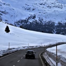 Kegunaan Traction Control System di Mobil Thumbnail