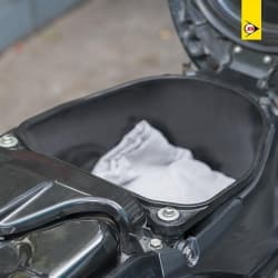 Benda yang Wajib Ada di Jok Motormu Thumbnail