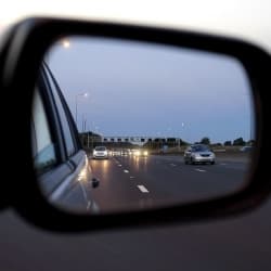 Be aware of car blind spots and how to anticipate them Thumbnail